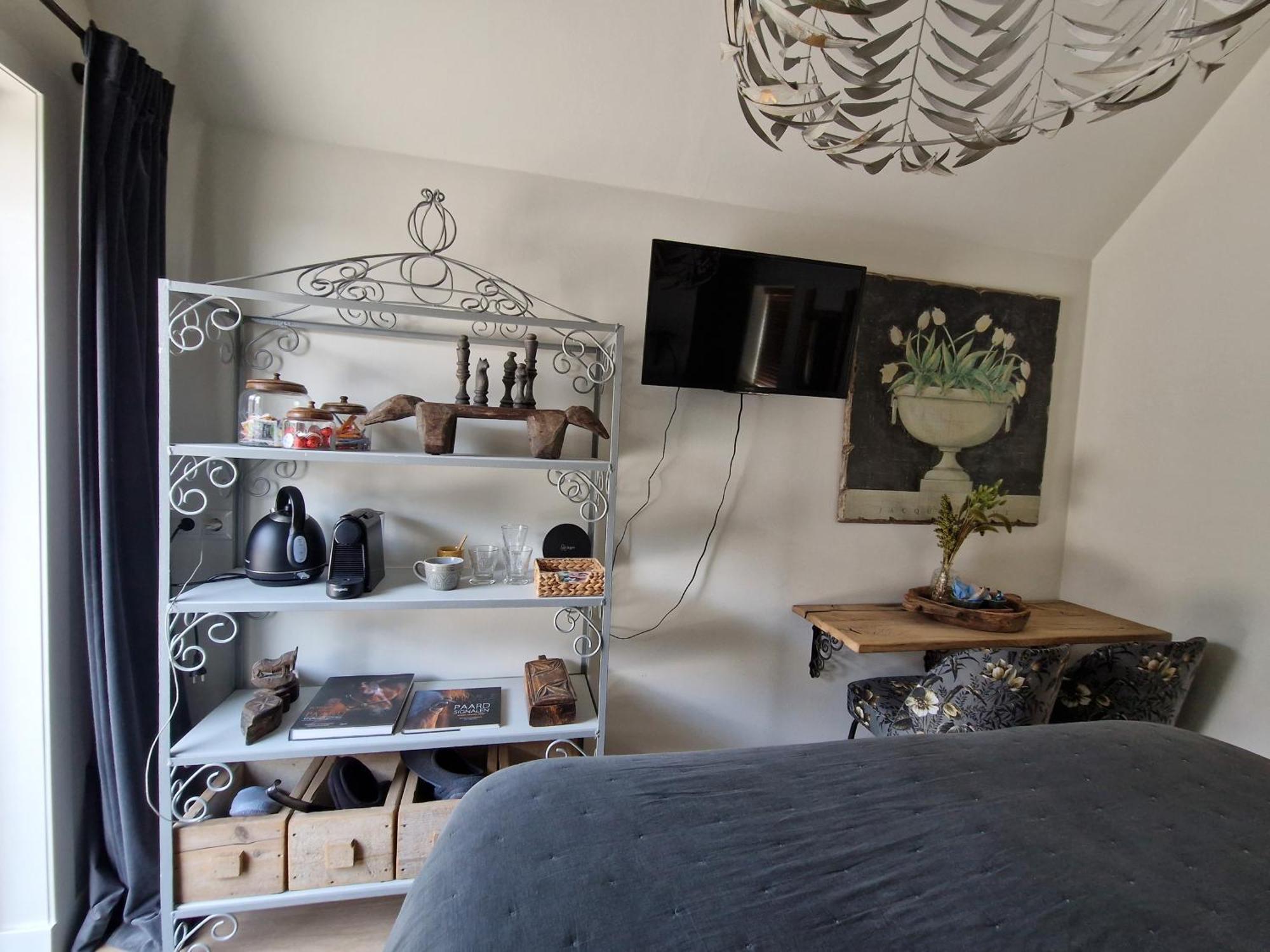 Bed & Breakfast Hoeve Happiness - Ontbijt Inbegrepen - Wellness Aanwezig Voorthuizen Exterior photo