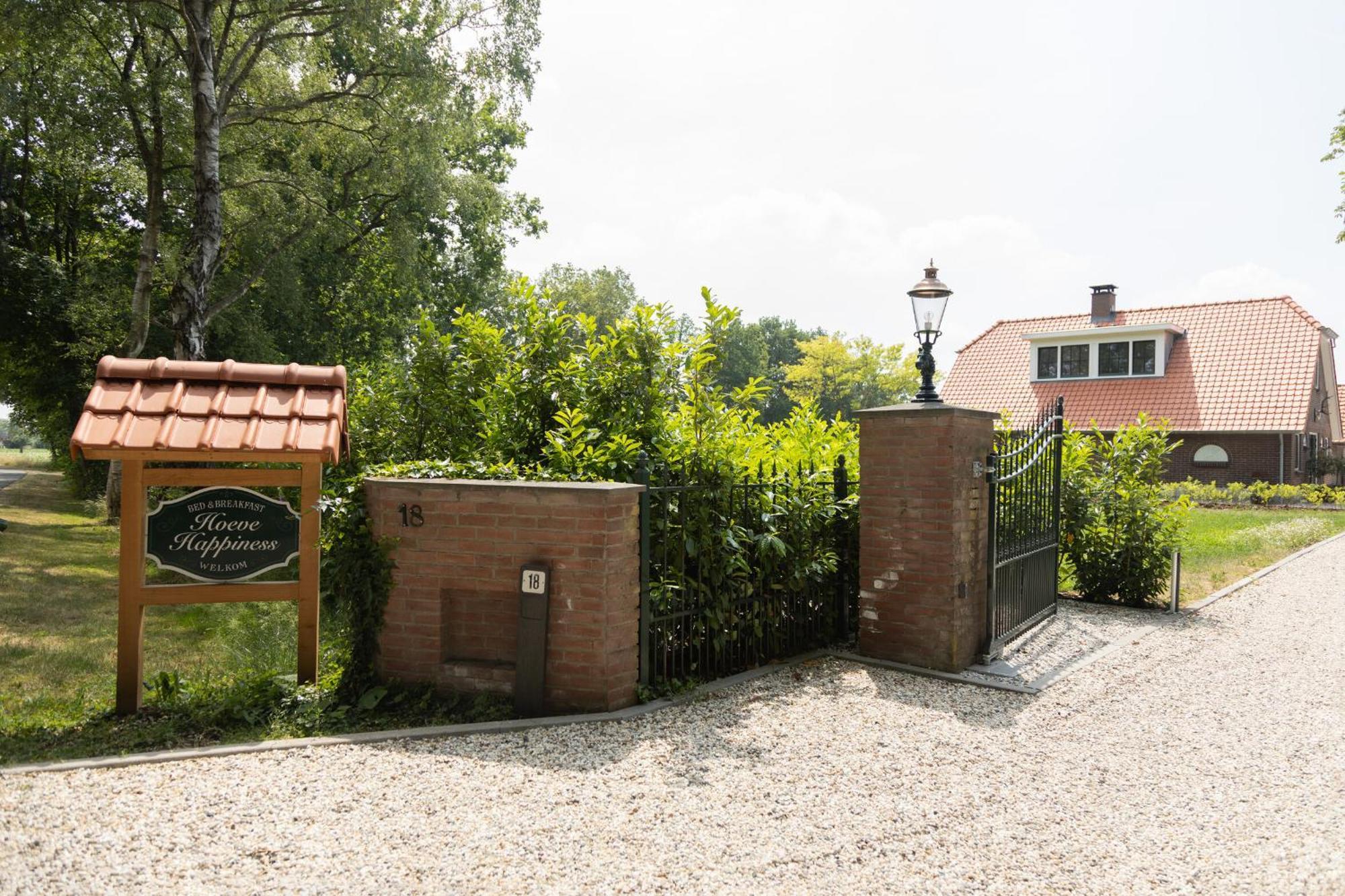 Bed & Breakfast Hoeve Happiness - Ontbijt Inbegrepen - Wellness Aanwezig Voorthuizen Exterior photo