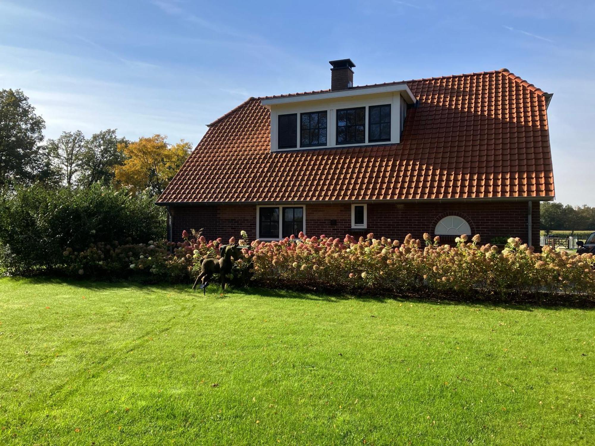 Bed & Breakfast Hoeve Happiness - Ontbijt Inbegrepen - Wellness Aanwezig Voorthuizen Exterior photo